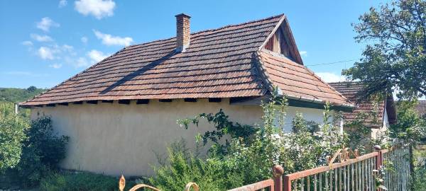 eladó családi ház, Legénd