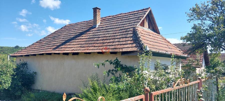 eladó családi ház, Legénd