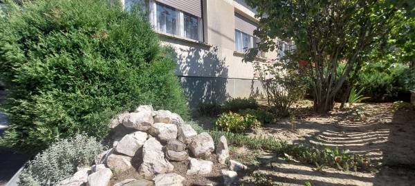 eladó családi ház, Penc